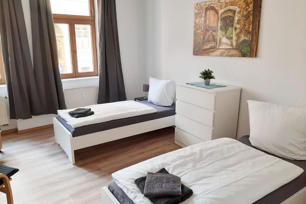 Cozy 2 Room Apartment In Magdeburg Ngoại thất bức ảnh